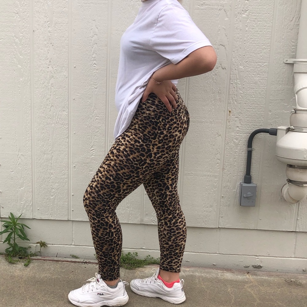 Cheetah print leggings